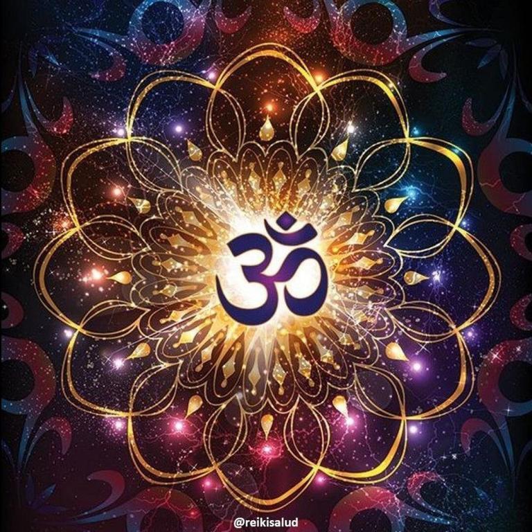 💜 El Mantra OM ॐ, también conocido como pranava, es el mantra más sagrado en…