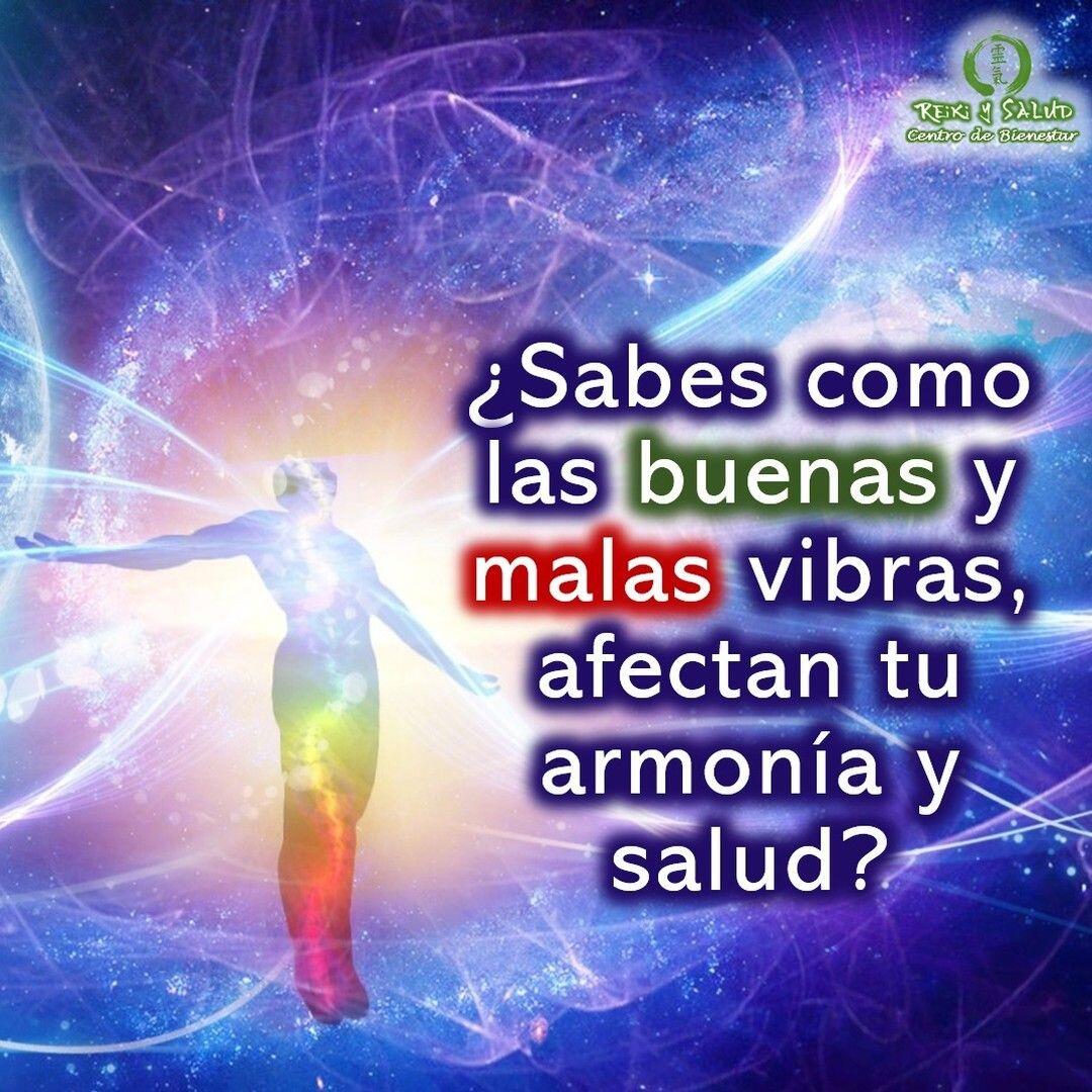 ¿Sabes como las buenas y malas vibras, afectan tu armonía y salud?️ La ciencia siempre ha tratado de explicar la realidad. Hace pocos años se comenzó a hablar de la física cuántica y la nueva biología, y comienza a explicar los fundamentos de la influencia del campo de energía de la mente y de la consciencia, para dar forma a nuestra experiencia de vida. Curiosamente, ese es el tema principal de la medicina complementaria e integral como Reiki, Liberación de Emociones o Total Coherencia, que considera los campos de energía, la consciencia y el pensamiento Científicamente se puede demostrar que, al ser energía en movimiento, todo ser vivo está rodeado de campos de energía, y debemos entender cómo se entrelazan las ondas de energía y generan patrones de interferencia constructivos y destructivos que influyen en el mundo material😀 Sientes "buena vibración “o buena vibra, cuando el campo con el que te superpones, esta en armonía contigo, te ayuda a intensificar tu vibración, te permite regenerarte Por el contrario, sientes mala vibra, cuando el campo con el que te superpones te drena energía, porque está vibrando mucho más bajo que el tuyo Ahora vuelve a leer las ultimas líneas, pero reemplaza campo por “una persona”, léelo otra vez. Podría ser también "emoción", “situación”, "lugar o “cosa”"¿Qué descubriste?No se trata de emitir juicios sobre las personas con las que sintamos un rechazo energético, porque no sabemos por lo que están pasando emocionalmente, se debe respetar, pero si podemos decidir si deseamos ayudar o alejar️ Cuando estás entrelazado con el campo de alguien más, y ese campo de energía a tu alrededor interfiere contigo de manera constructiva, el resultado es que sientes más energía, buenas vibraciones. La Energía y vibración es la fuente de la vida. Cuando pierdes energía, pierdes vida. Cuando ganas energía, tienes más vidaCuando tienes suficiente energía y estas en armonía, tu cuerpo hace lo que sabe hacer de forma natural, sanar.👁️ Sigue tu intuición, cuida tus pensamientos, emociones, relaciones e interacciones.️ Feliz viaje de descubrimientoGracias, gracias, gracias, Namaste. @dinopierini