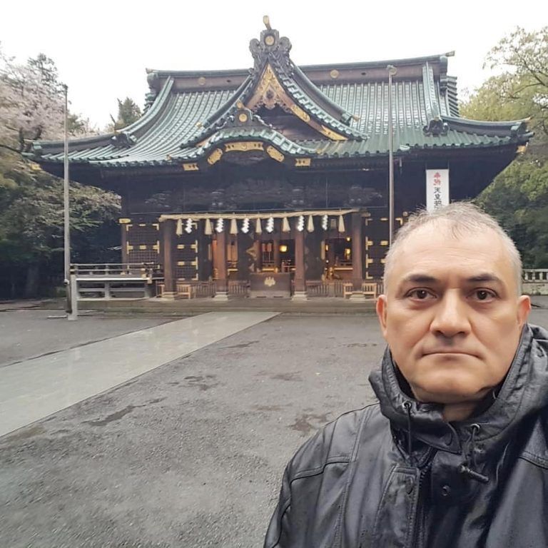 Luego de tres días viajando desde Venezuela a Japón, en tránsito por el aeropuerto de…