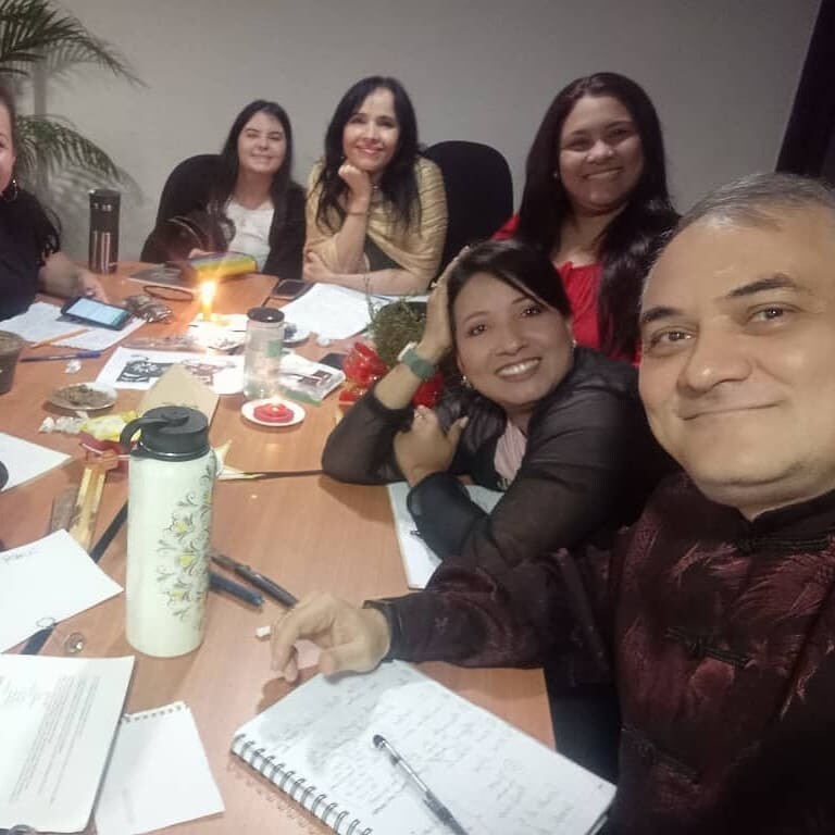 Ayer 21 de Diciembre, reunidos en Cree, compartiendo en familia de almas, una mágica y…