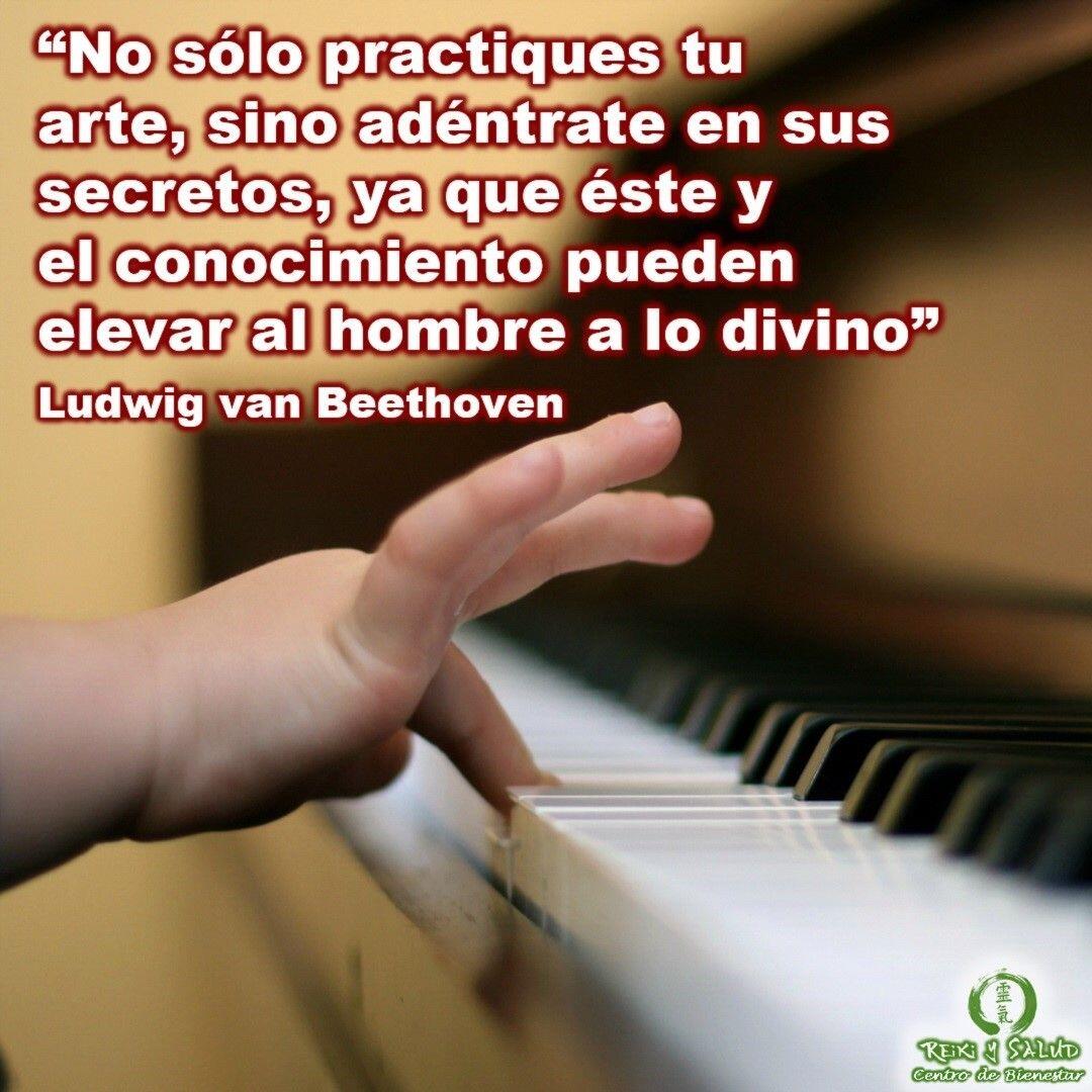 No sólo practiques tu arte, sino adéntrate en sus secretos, ya que éste y el conocimiento pueden elevar al hombre a lo divino”, Ludwig van Beethoven. Independientemente de lo que hagas, procura amar lo que haces y hacerlo bien, y convertir eso que haces en tu IKIGAI. Una vez que lo aceptes y fluyas con él, estarás feliz de haber desarrollado habilidades y recursos, de haberte hecho amigo de personas excepcionales y de haber hecho tantas cosas buenas.Evidentemente date el permiso a enamorarte y desenamorarte de lo que haces, no siempre te tiene que encontrar, pero buscar siempre encontrar paz y armonía en lo que haces.Independientemente de tu IKIGAI es vivir de manera significativa. Y eso solo lo puedes lograr al vivir en el aquí y el ahora, desapegándote del pasado y futuro, disfrutando el PRESENTE, que no por casualidad se llama PRESENTE, porque es un regalo.Desde el Casa Reiki y Salud te invitamos a trabajar alineado con tu IKIGAI, y consolidarlo y seguirlo desde la experimentación diaria, viviendo de manera significativa, promoviendo de esta manera una vida más feliz, plena, manteniendo de forma continua una alta vibración.️ Feliz viaje de auto descubrimiento y despertar.Gracias, gracias, gracias, Namaste, @dinopierini#reiki #reikimaracaibo #reikivenezuela #sanación #salud #reikiusui #gendaireiki #gendaireikiho #usuireiki #usuireikiho #usuireikiryoho #reikigendai #louisehay #mikaousui, #talleresreiki #cursosreiki #cursoreiki #tallerreiki #saludmaracaibo #talleresmaracaibo #capacitación #cursosenmaracaibo #ikigai