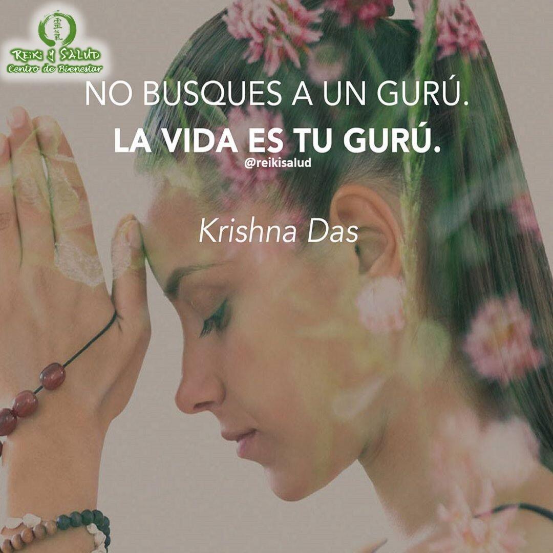 No busques a un Gurú. la Vida es tu Gurú.Lo que aprendes y lo que no por mucho que lo intentes.Lo que haces bien, regular y mal.Todo aquello que no te gusta escuchar.Lo que sabes que te conviene y lo que no pero aún así, sigues haciendo.Lo que te gusta y lo que te provoca aversión.Todas tus facetas, todas tus caras y todo tu ser.Esa eres tú y esa es tu vida, tu maestra, tu guía, y en ti está toda la sabiduría que necesitas para transformar aquello que deseas. Si buscas y te abres a recibir, siempre encontraras herramientas, apoyo y ayuda.🌞 Feliz viaje de autodescubrimiento y reencuentro con tu esenciaGracias, Gracias, Gracias, Namaste, @dinopierini. Casa Reiki y Salud, una caricia para el alma, ampliando el circulo de luz, promoviendo una vida de felicidad y bienestar.🌐 Página WEB: www.gReiki.com#despertar #reikimaracaibo #reikizulia #reikivenezuela #reikisalud #totalcoherencia #reikisalud #smile #bienestar #reiki
