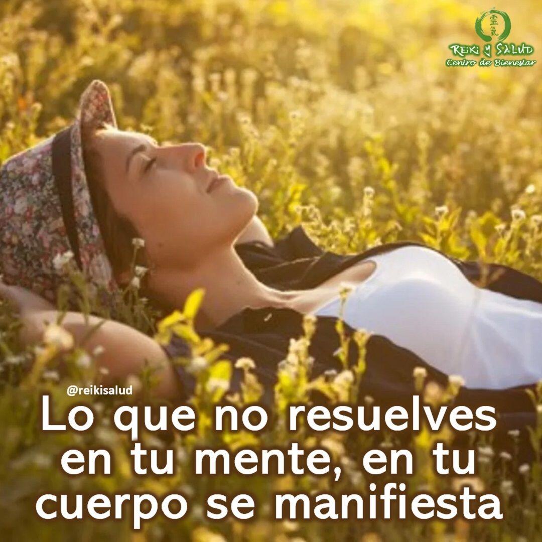 Lo que no resuelves en tu mente, en tu cuerpo se manifiesta. Los conflictos no resueltos, las emociones no liberadas, se manifiestan en tu cuerpo.¿Qué estas manifestando hoy día en tu cuerpo?¿Sabes que que conflicto te falta por resolver?¿Qué estas esperando para resolverlo?️Feliz viaje de autodescubrimiento y despertar️Practica las meditaciones de Reiki Ho, y te ayudarán a armonizar tu ser, en todos los planos, físico, mental, emocional y alma; promoviendo a consecuencia de ponernos en orden, un estado ideal para sanarnos; permitiendo que la energía divina, nos de lo que más necesitemos.Reiki Ho es una terapia holística natural cuyo objetivo es el restablecimiento del equilibrio y la armonía con tu ser interior, promoviendo la sanación física, mental y emocional.El sistema Reiki Ho, define un camino de vida, siendo también un sistema completo, con técnicas de meditación, armonización, purificación y canalización de la energía de la creación, utilizando nuestro cuerpo, manos, mirada y aliento.Casa Reiki y Salud, comparte las técnicas de la Gendai Reiki Healing Association de Japón, con el respaldo internacional de la Gendai Reiki Network. Cursos dictados por Dino Pierini (@DinoPierini), Shihan de la escuela Gendai Reiki Ho desde el año 2008 y miembro de la Gendai Reiki Healing Association en Japón.Casa Reiki y Salud, una caricia para el alma, ampliando el circulo de luz, promoviendo una vida de felicidad y bienestar.Gracias, gracias, gracias, Námaste, @dinopieriniSi te gusta la publicación Compártela, Etiqueta a Otros, Gracias, gracias gracias🌍Página WEB: www.gReiki.com#espiritualidad #amor #felicidad #abundancia #meditacion #vida #paz #frases #love #luz #gratitud #crecimientopersonal #consciencia #alma #bienestar #inspiracion #despertar #despertarespiritual #reikimaracaibo #reikivenezuela #reikizulia