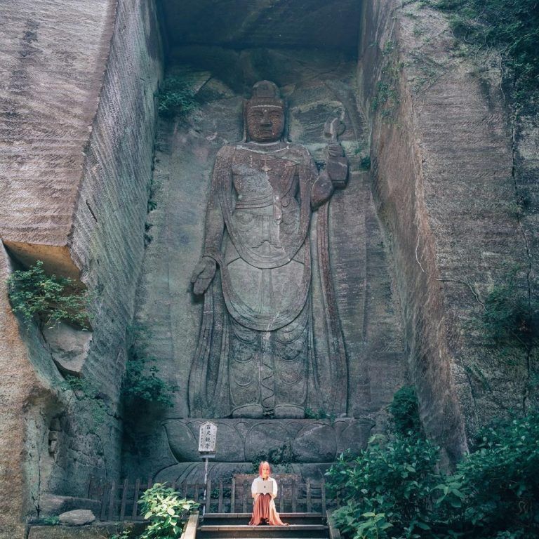 ¿Comparte, dónde esta el lugar más idílico que has visitado?. Esta espectacular estatua tallada directamente…