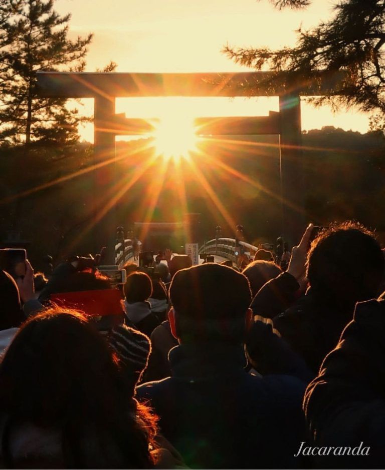 ⛩Japón Amanecer en Ujibashi, Ise Jingu Naiku (santuario), Mie. Feliz de iniciar este año, y…