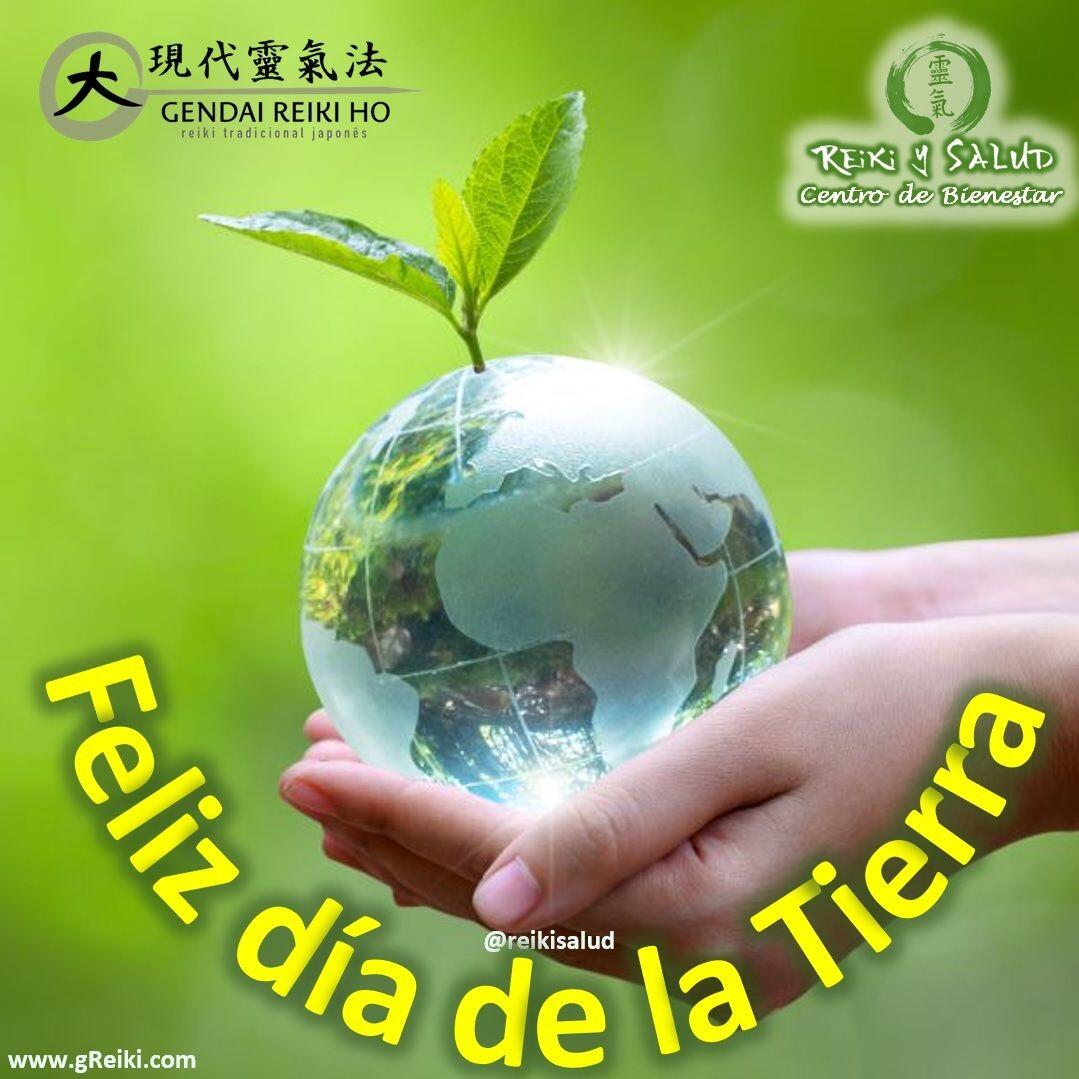 Hoy celebramos el día de nuestra pachamama, madre tierra, de la tierra.🌞 El Día Internacional de la Madre Tierra representa el reconocimiento de que la Tierra y sus ecosistemas nos proporcionan la vida y el sustento a lo largo de nuestra existencia.️ La madre tierra nos cobija, posibilita la vida y favorece la fecundidad y la fertilidad, cuidarla es asegurar nuestro futuro.🌎 Todo lo que existe en el universo, responde a las mismas leyes y a toda acción corresponde una reacción. El Día Mundial de la Tierra lo conmemoramos cada 22 de abril desde hace casi 50 años con el propósito de generar mayor conciencia en todos nosotros sobre la importancia de la relación de interdependencia que los seres humanos y todos los seres vivos tenemos con los elementos y componentes naturales que nos rodean y forman parte de nuestro planeta Tierra.️ El Día de la Tierra no debería limitarse a un solo día y por el contrario debería generar un compromiso ambiental en cada uno de nosotros para toda nuestra vida, ya que a lo largo de esta nosotros seremos los responsables directos con cada una de nuestras acciones para mejorar las condiciones ambientales o por el contrario aumentar los impactos negativos.️La pandemia de coronavirus nos ha demostrado sin lugar a dudas que la salud de la especie humana está íntimamente relacionada con la salud del planeta.️ Feliz viaje de descubrimiento, cuidando siempre nuestra pachamama.Que la luz de Reiki nos ilumine a todos. Gracias , Gracias, Gracias, @dinopieriniCasa Reiki y Salud, una caricia para el alma, ampliando el circulo de luz, promoviendo una vida de felicidad y bienestar.#pachamama #sanandoelplaneta #estoysano #elplanetaestasano #reikivenezuela #reikimaracaibo #reikizulia #diadelatierra #gendaireikiho #cuidomiplaneta #madretierra