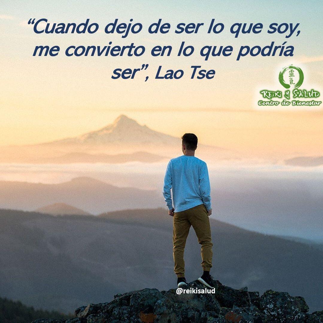 “Cuando dejo de ser lo que soy, me convierto en lo que podría ser”, Lao Tse.El ego que hemos alimentado a lo largo de la vida es el principal obstáculo para convertirnos en la mejor versión de nosotros mismos.Solo podemos dar el salto cualitativo cuando somos capaces de dejar atrás ciertas versiones de nosotros mismos, dándonos cuenta de que la persona que somos hoy, no es la misma que fuimos ayer. Esa “inestabilidad” puede generar cierta sensación de vértigo, pero solo cuando nos deshacemos de los estereotipos, falsas creencias e incluso de nuestro “yo” pasado podemos alcanzar nuestro auténtico potencial.Debemos dejar de ser muchas de las cosas que somos para convertirnos en la persona que realmente deseamos ser.Feliz viaje de autodescubrimiento y despertar.Casa Reiki y Salud, una caricia para el alma, ampliando el circulo de luz, promoviendo una vida de felicidad y bienestar.Gracias, gracias, gracias, Námaste, @dinopierini#reiki #reikimaracaibo #reikivenezuela #sanación #salud #reikisalud