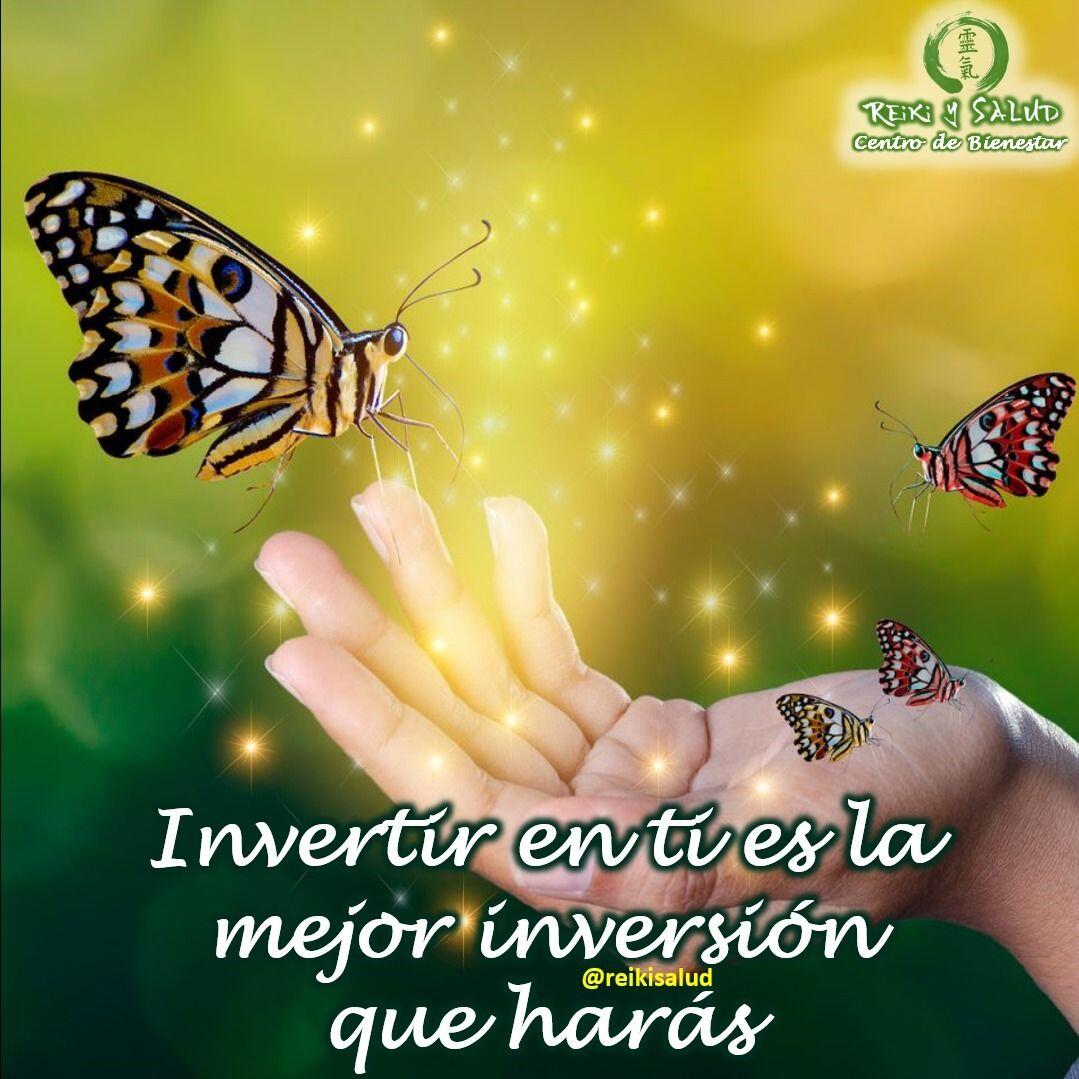 ️ Invertir en ti es la mejor inversión que harás. No solo mejorará tu vida, mejorará las vidas de todos los que te rodean. Robin Sharma. Lo primero que debes hacer es regalarte unos minutos al día, solo para ti. Comparto contigo seis simples pasos que potenciarán tu vidas:1) Busca tiempo en tu día a día para desconectarte del mundo. Apaga tu celular, la televisión y tu computadora. Siéntate por unos minutos y cierra los ojos.2) Comienza por solo respirar profundo y pausado, varias veces, centrándote en tu corazón. Si tu mente divaga hacia el futuro o hacia al pasado, simplemente, deja pasar los pensamientos, sin juicios y regresa tu atención al corazón.3) Pregúntate: ¿Cómo te imaginas en el futuro? ¿Qué quiero en mi vida?, Tómate el tiempo para contestar esta pregunta. A medida que empiezas a reflexionar y a pensar en la respuesta, haces que el cerebro se active de forma diferente y esos son los primeros pasos para cambiar tu mente.4) Ahora reflexiona sobre que patrones de pensamientos quieres eliminar de tu vida, pensamientos como "no puedo", "es muy difícil", "nunca cambiaré", "hay algo mal en mi", "es la culpa de alguien más". Decide cuales conductas, o acciones o hábitos inconscientes debes cambiar ¿Te quejas, te culpas o sacas excusas? ¿Te compadeces de ti mismo?. Vuélvete consciente.5) Ahora DECIDE cuales emociones vas a sentir cuando estés en ese futuro y enséñale a tu cuerpo, emocionalmente, cómo se va a sentir ese futuro. Puedes buscar en tu pasado momentos donde esa emoción se manifestó (Alegría, Gratitud, Amor, Plenitud) y levántate solo cuando empieces a sentir esas emociones de forma intensa. Practica con tu imaginación, quién vas a ser emocionalmente cuando abras los ojos, las elecciones que tienes que tomar, los pasos que tienes que dar.6) Cuando estés listo y energizado, vuelve al aquí y al ahora trayendo contigo y proyectando esas emociones, dejándote fluir con la guía intuitiva del corazón. Invierte en ti, buscando siempre el estado de #totalcoherencia.Gracias, gracias, gracias, un gran abrazo de luz, Namaste, @DinoPierini#reikivenezuela #reikimaracaibo #coherenciarorazón #reikizulia #addheart