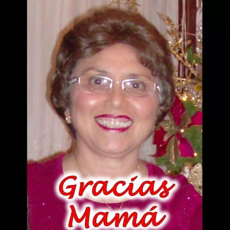 Mamá, gracias por ser mi mamá, por darme la vida, por elegir a papá, por…