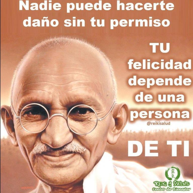 Nadie puede hacerte daño sin tu permiso. TU felicidad depende de una persona. DE TI.…