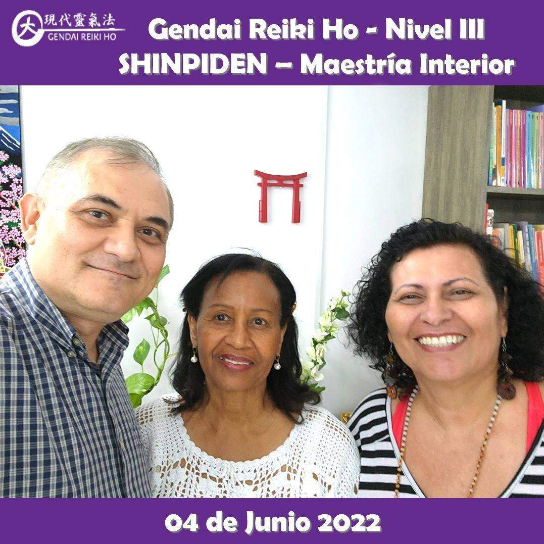 Agradecido y feliz, por el encuentro, experiencia, entrega, energía y sanación compartida en familia, durante el final del curso Gendai Reiki Ho Nivel III (Shinpiden – Maestría Interior), dictado en el Casa Reiki y Salud, que para Edith Catharine Maynard Achaiba termino el 04 de Junio, acompañado tambien por la maestra Sonia Josefina Álvarez Cárdenas. Fue un nuevo y especial encuentro de almas, que decidimos continuar este nuevo viaje de despertar, lleno de energía y alegría; confiando en la luz de Reiki.Una Maestría Interior implica que comprendemos y que hemos desarrollado un buen dominio de nuestras facultades creativas, tomando responsabilidad sobre nuestras debilidades, reforzando la búsqueda y desarrollo consciente de nuestra misión de vida; y practicando con compromiso las técnica de Reiki Ho, para expandir nuestra consciencia, fortaleciendo nuestra conexión con nuestra esencia, purificando continuamente nuestro ser, de manera de vivir una vida en abundancia, vitalidad, salud y serenidad. Comparto las fotos del Kensai Kai de la clase No 1, inicio de este nuevo viaje de sanación realizado en Casa Reiki y Salud, gracias gracias gracias️Gracias a todos ustedes por el compartir, entrega, alegría y experiencia, durante estas semanas de crecimiento y autodescubrimiento para todos. Un abrazo de luz y gasshoCasa Reiki y Salud, comparte las técnicas de la Gendai Reiki Healing Association de Japón, con el respaldo internacional de la Gendai Reiki Network. Cursos dictados por Dino Pierini (@DinoPierini), Shihan de la escuela Gendai Reiki Ho desde el año 2008 y miembro de la Gendai Reiki Healing Association en Japón️ Casa Reiki y Salud, una caricia para el alma, ampliando el circulo de luz, promoviendo una vida de salud y felicidadGracias, Gracias, Gracias, Gassho, @dinopierini#felicidad #abundancia #meditacion #gratitud #reikimaracaibo #reikizulia #reikivenezuela #saludybienestar #reikisalud #reiki #principiosreiki #principios #mikaousui