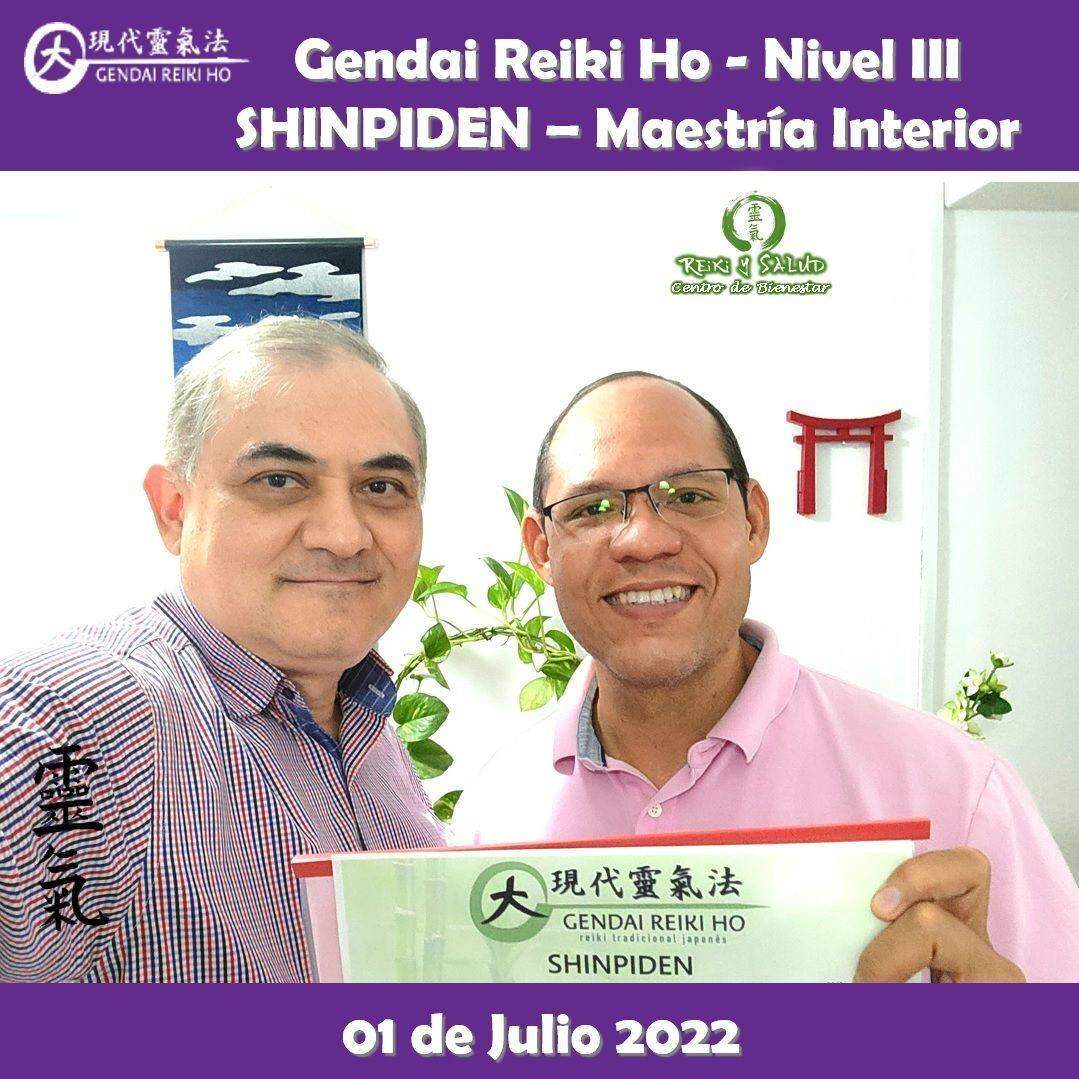 Agradecido y feliz, por el encuentro, experiencia, entrega, energía y sanación compartida en familia, durante el final del curso Gendai Reiki Ho Nivel III (Shinpiden – Maestría Interior), dictado en el Casa Reiki y Salud, que para Darwin Rodríguez termino el 01 de Julio. Fue un nuevo y especial encuentro de almas, que decidimos continuar este nuevo viaje de despertar, lleno de energía y alegría; confiando en la luz de Reiki.Una Maestría Interior implica que comprendemos y que hemos desarrollado un buen dominio de nuestras facultades creativas, tomando responsabilidad sobre nuestras debilidades, reforzando la búsqueda y desarrollo consciente de nuestra misión de vida; y practicando con compromiso las técnica de Reiki Ho, para expandir nuestra consciencia, fortaleciendo nuestra conexión con nuestra esencia, purificando continuamente nuestro ser, de manera de vivir una vida en abundancia, vitalidad, salud y serenidad.️Gracias a todos ustedes por el compartir, entrega, alegría y experiencia, durante estas semanas de crecimiento y autodescubrimiento para todos. Un abrazo de luz y gasshoCasa Reiki y Salud, comparte las técnicas de la Gendai Reiki Healing Association de Japón, con el respaldo internacional de la Gendai Reiki Network. Cursos dictados por Dino Pierini (@DinoPierini), Shihan de la escuela Gendai Reiki Ho desde el año 2008 y miembro de la Gendai Reiki Healing Association en Japón️ Casa Reiki y Salud, una caricia para el alma, ampliando el circulo de luz, promoviendo una vida de salud y felicidadGracias, Gracias, Gracias, Gassho, @dinopierini#felicidad #abundancia #meditacion #gratitud #reikimaracaibo #reikizulia #reikivenezuela #saludybienestar #reikisalud #reiki #principiosreiki #principios #mikaousui