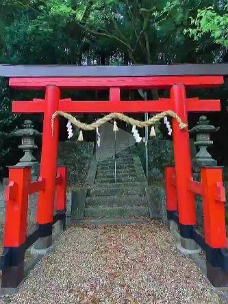 Nara (奈良市 Nara-shi?) es la capital de la prefectura de Nara en la región de…