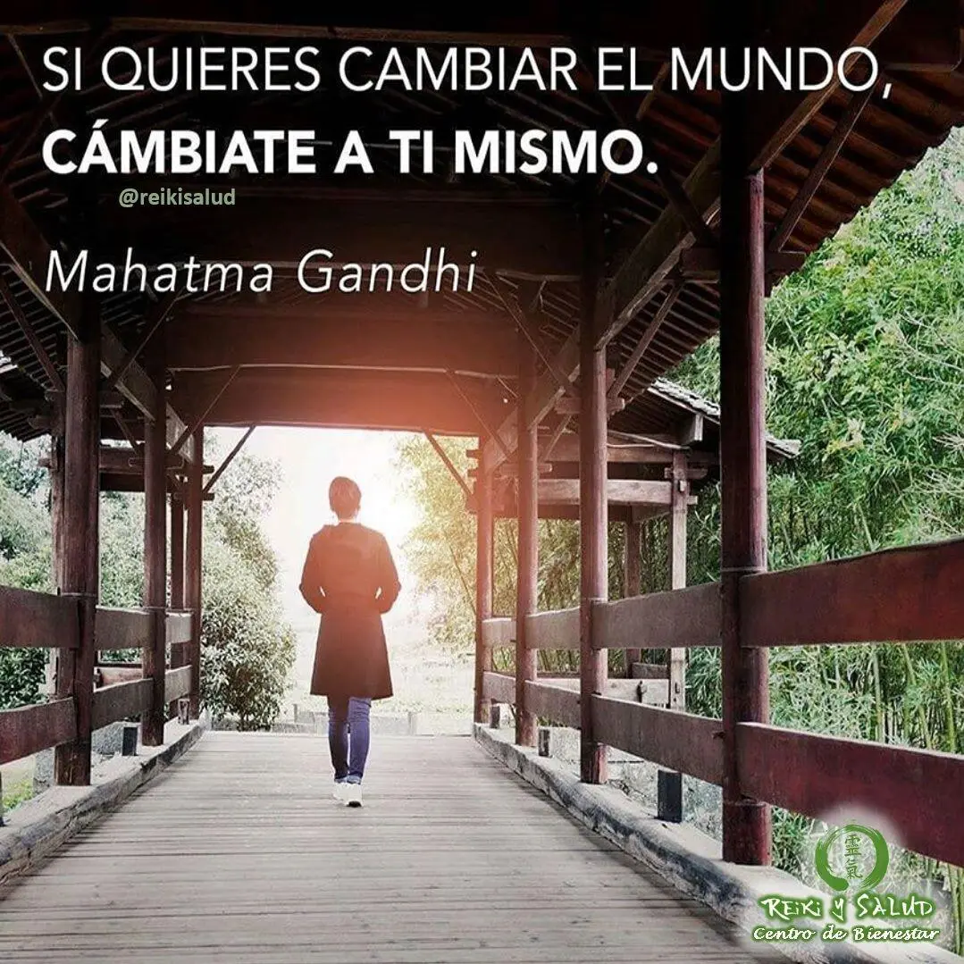 Si quieres cambiar tu mundo, debes comenzar primero por ti.Concentrarse en cambiar el mundo es absurdo, una pérdida de tiempo total.Yo creo que si todos empezamos a mejorar nuestros hábitos, pensamientos y acciones cada día solo así podremos iniciar al cambio y el mundo a tu alrededor cambiará.No puedes cambiar a los demás, primero comencemos por nosotros mismos.Feliz viaje de autodescubrimiento y despertar.Feliz viaje de descubrimientoCon toda la certeza que, si lo CREES, lo CREAS, compartimos desde Casa Reiki y Salud, un abrazo de luz, con la confianza de que Dios está con nosotros y somos uno con la conciencia universal, y recuerda: ¡a sonreír, agradecer y abrazar tu vida!Gracias, gracias, gracias, un gran abrazo de luz, Namaste, @DinoPieriniSi te gusta la publicación Compártela, Comenta, Gracias, gracias gracias🌐Página WEB: www.gReiki.com#felicidad #abundancia #meditacion #vida #gratitud #reikimaracaibo #reikizulia #reikivenezuela #saludybienestar #reikisalud #reiki @reikisalud