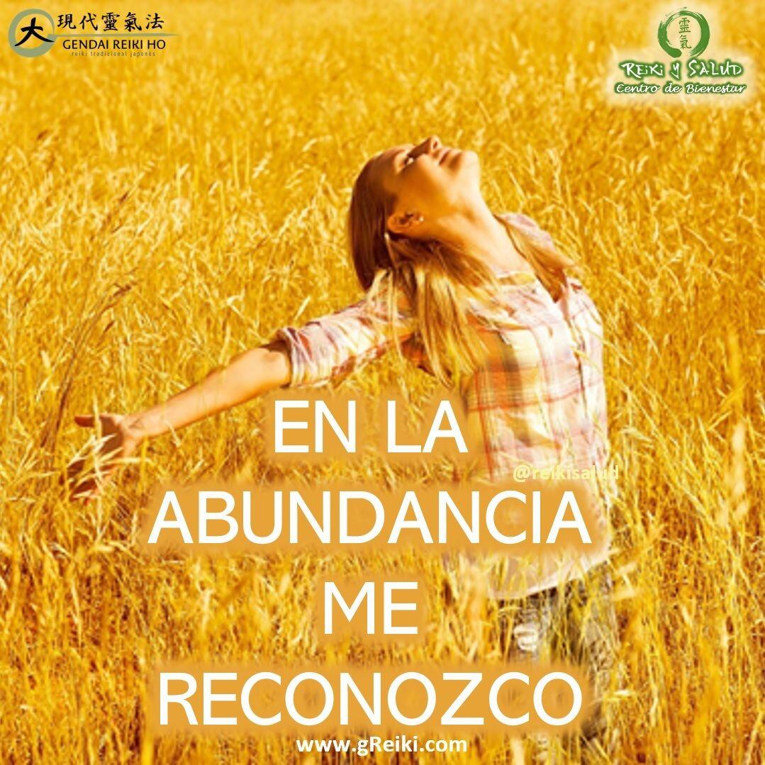 ️En la abundancia me reconozco. Descubre el poder que hay al agradecer y dar, y promueve tu abundancia.Muévete y promueve la abundancia. Recuerda que:🔆La mentalidad de abundancia te lleva a erradicar la mentalidad de escasez, ayuda a mejorar las relaciones, ser más positivos y vivir sin miedo. También mejora los resultados..🔆La mentalidad de abundancia permite aflorar una actitud de agradecimiento y consolidar tu fe.🔆La mentalidad de abundancia ayuda utilizar tus talentos para impactar el mundo de forma positiva.🔆La mentalidad de abundancia promueve en ti el compartir con otros y ayudar a otros. También potencia tus ingresos al máximo porque pierdes temor de cobrar lo justo para ti.Tareas recomendadas para promoverla: ⚙Cambia tus hábitos y lee frecuentemente sobre el tema de la abundancia. Te recomiendo el libro “Piense y Hágase Rico”, de Napoleón Hill y el libro y video de “El Secreto”.⚙Comienza a meditar, con las técnicas de meditación adecuadas a tu mente se abrirá a un mundo nuevo para ti. Aprendes técnicas útiles para la visualización y la manifestación de tus metas.⚙Aprende a Manifestar eso que tanto deseas y controlar los pensamientos negativos. Confía en tu futuro siempre. Practica los cinco principios de Reiki.¡Avanza sin miedo hacia la abundancia!, porque lo mereces todo.Quiero invitarte a mejorar tu conexión con la energía de la más alta vibración, de la más alta dimensión, de la energía más pura del universo; permitiendo que la energía de la creación, nos de lo que más necesitemos, promoviendo en nuestras vidas, salud y felicidad.Casa Reiki y Salud, una caricia para el alma, ampliando el circulo de luz, promoviendo una vida de felicidad y bienestar.Gracias, gracias, gracias, Gassho, @dinopierini🌐Página WEB: www.gReiki.com#amor #meditacion #vida #paz #gratitud #crecimientopersonal #consciencia #alma #bienestar #despertarespiritual #reikimaracaibo #reikizulia #reikivenezuela #saludybienestar #reikisalud