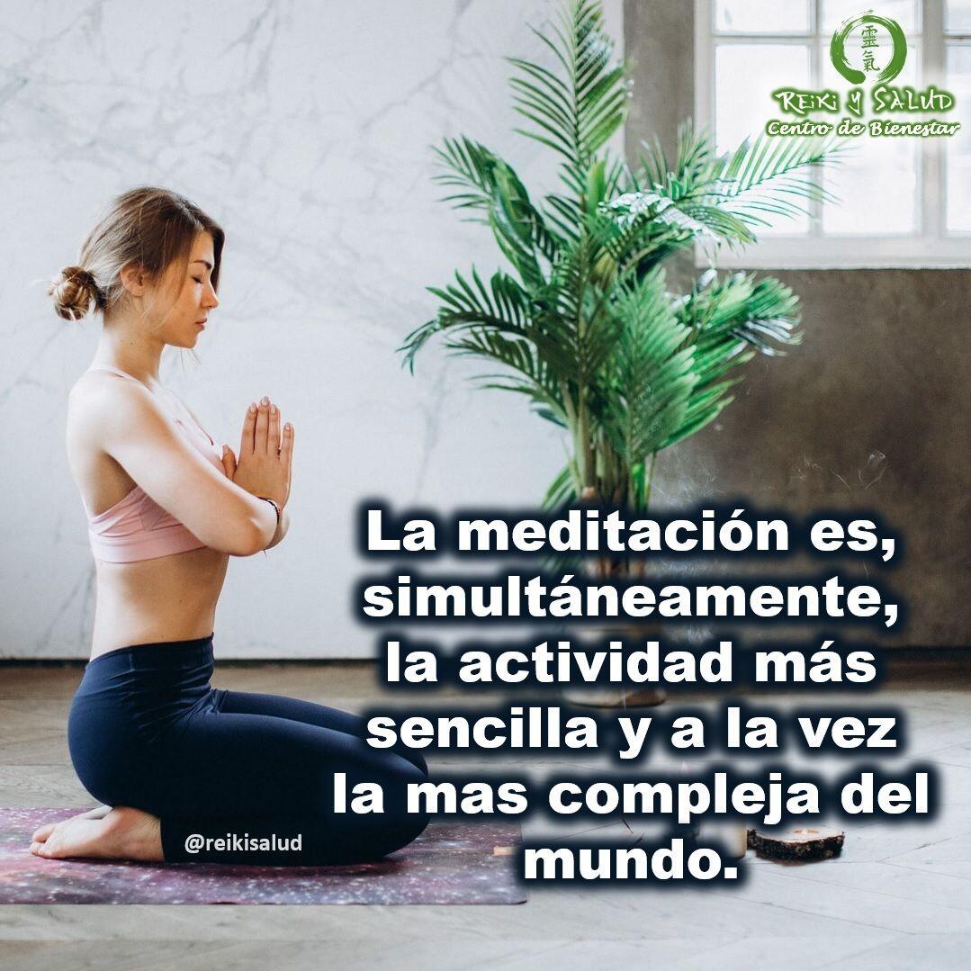 La meditación es, simultáneamente, la actividad más sencilla del mundo (porque no supone nada especial que hacer ni lugar alguno al que ir) y la más compleja (porque nuestro hábito de distracción está tan arraigado que resulta muy difícil que nuestra conciencia lo vea y lo desmantele), Jon Kabat-Zinn¿Como puedes comenzar?Determina el espacio y tiempo, y debes tener en cuenta que, para poder ver resultados óptimos, es necesario hacerlo más de una vez. Poco a poco comenzarás a desarrollar la atención plena luego de adquirir la costumbre. ¡La constancia te ayudará a lograrlo! Por eso no te preocupes.Respirar de manera conscienteEn este ejercicio lo primero que debes hacer es cerrar tus ojos, relajarte y enfocar toda la atención a la respiración durante un minuto. Luego debes tomar suficiente aire por la zona de la nariz, hasta que tu abdomen se expanda y luego expulsar el aire lentamente, pero por la boca.Es posible que la cabeza comience a deambular y a los pocos segundos casi inconscientemente pensarás que debes “salir a comprar algo” o “quizás no están difícil”. En este caso será necesario volver a comenzar, ya que has quitado la concentración en la respiración.Sentir el cuerpoEsta técnica puedes ponerla en práctica colocándote tumbado en un sitio tranquilo, fíjate en la respiración que te mostramos en el ejercicio anterior, al estar relajado llega el momento de enfocarse en sentir el cuerpo.Es necesario que tengas en consideración que ciertas zonas del cuerpo son más sencillas que otras, por ejemplo, el corazón. Al principio será algo difícil concentrarte, pero no te preocupes la práctica constante te permitirán lograr tu objetivo.Es un comienzo.Feliz viaje de autodescubrimiento y despertar.Casa Gendai Reiki Ho, una caricia para el alma, ampliando el circulo de luz, promoviendo una vida de salud y felicidad.Gracias, gracias, gracias, Gassho, @dinopierini🌐 Página WEB: www.gReiki.com#despertar #reikimaracaibo #reikizulia #reikivenezuela #reikisalud #totalcoherencia #reikisalud #smile #bienestar #reiki
